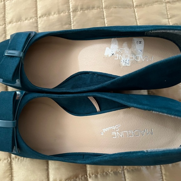 Madeline Stuart size 8 M use twice in church - Picture 4 of 6